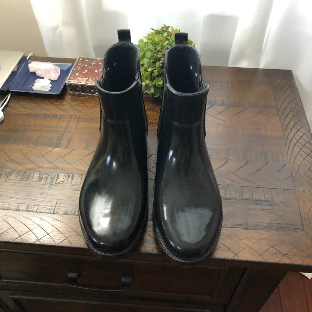 Michael Kors Chelsea style Ankle Rainboots